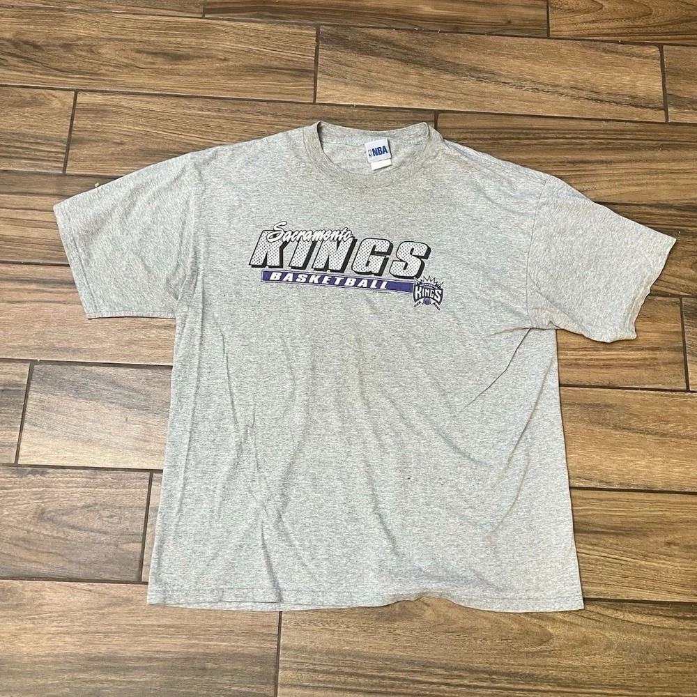 Sacramento Kings NBA T Shirt Mens XL Gray Basketball Graphic Tee Vintage